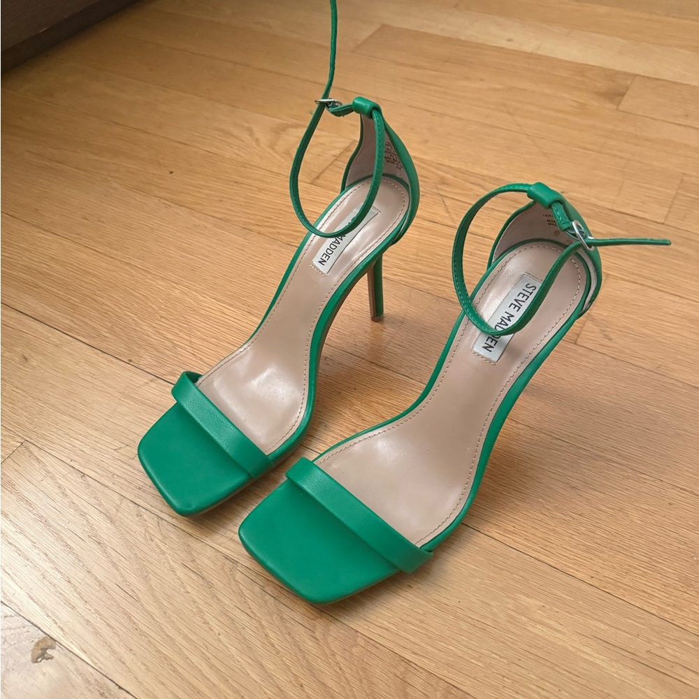 Steve Madden Vibrant Green Strappy Heels